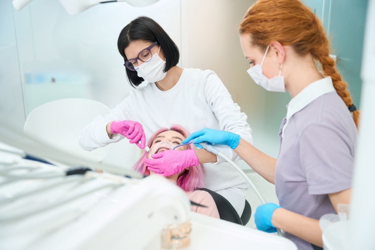Emergency Dentist providing immediate dental care Emergency dentist in Green Valley providing immediate dental care and relief.